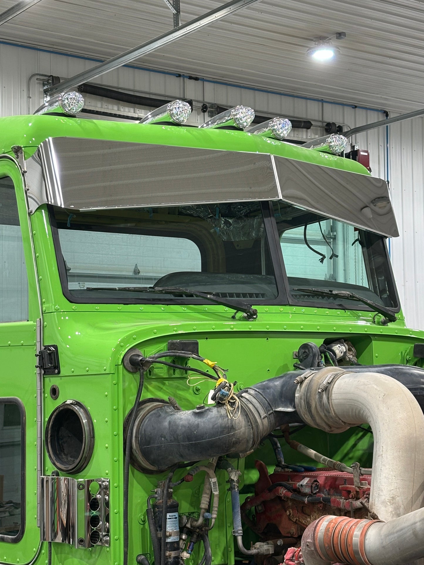 Peterbilt 10.5-7” RBT visor for 3** series cabs
