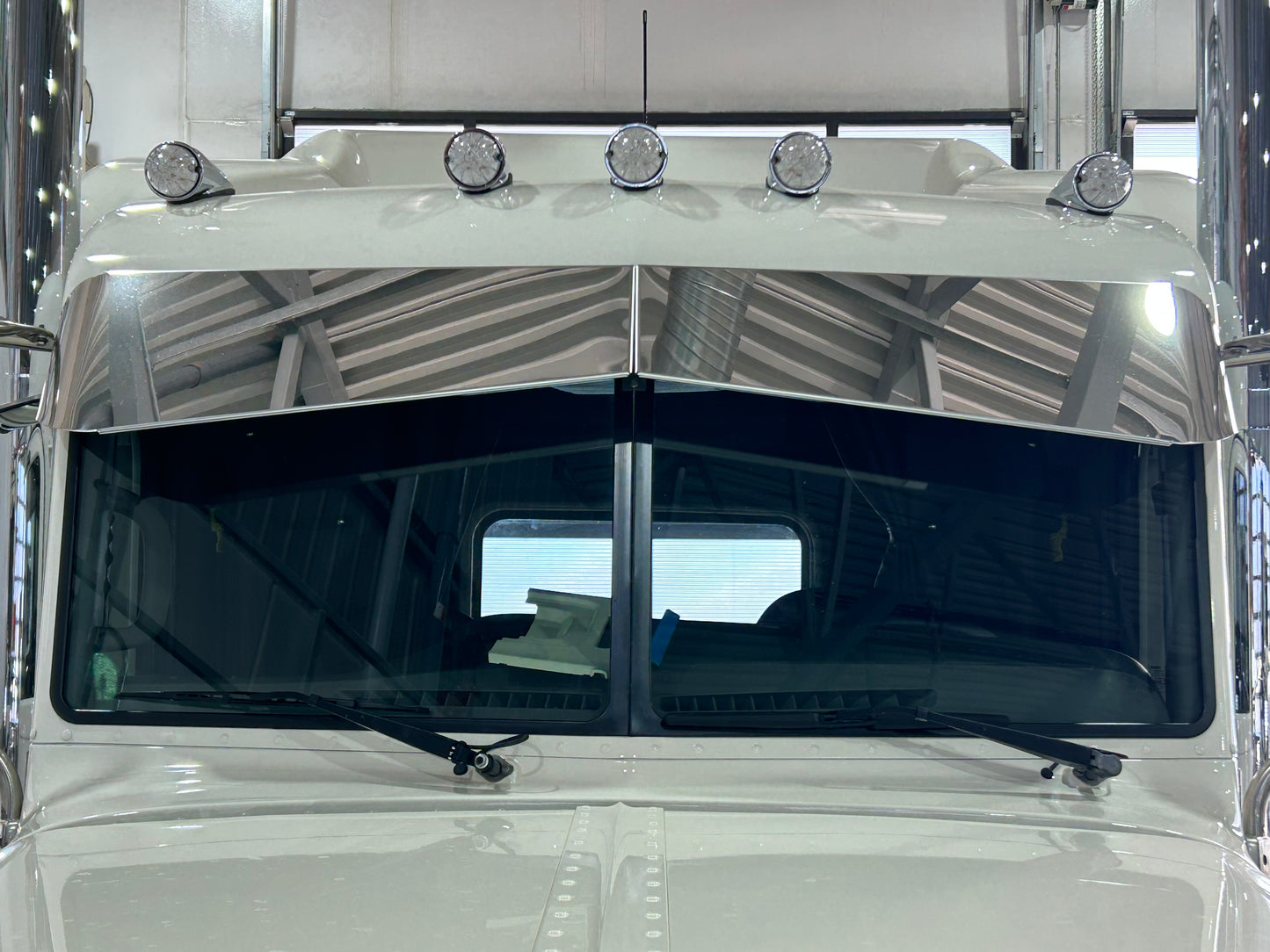 Peterbilt 10-7” poke visor for 3** series cabs