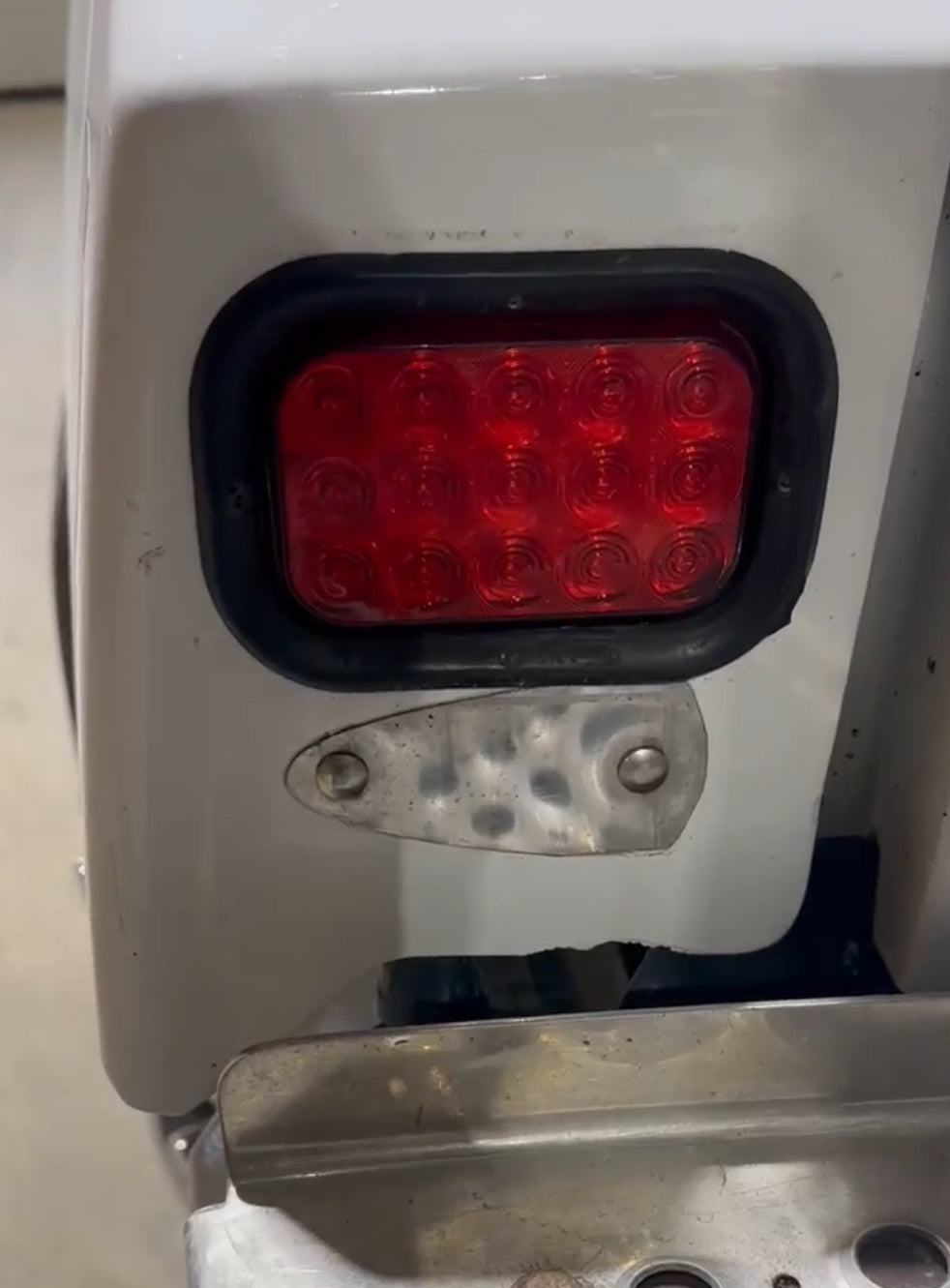 Kenworth T series Frontfender light panel
