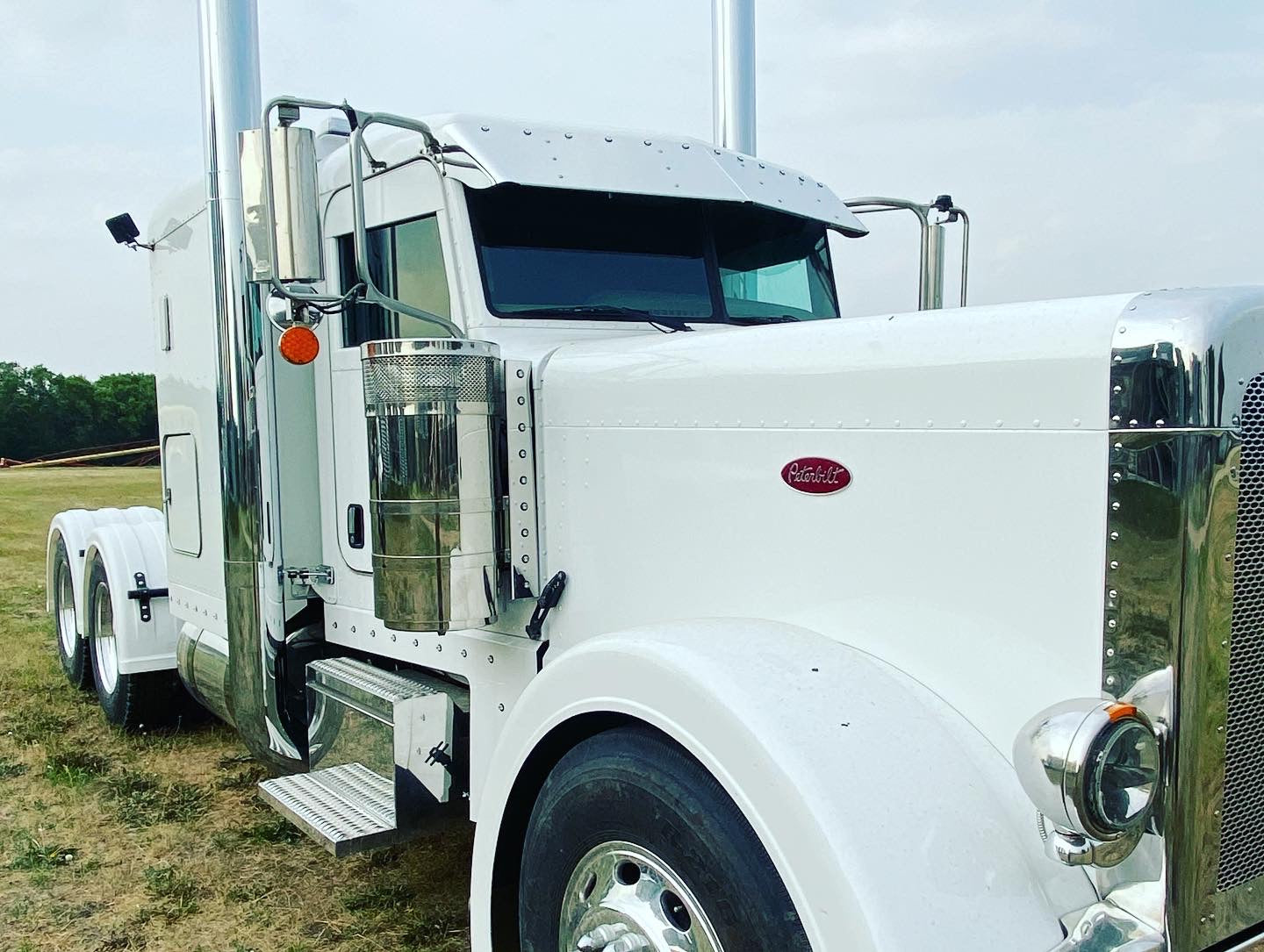 Peterbilt 13” visor for 3** series cabs