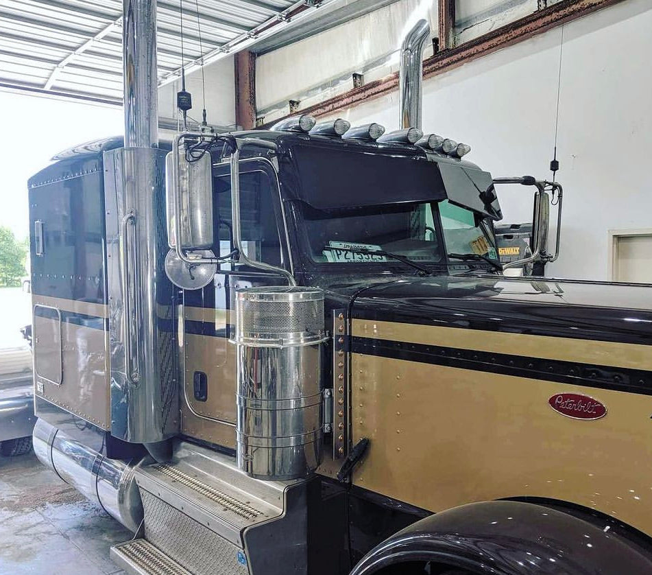 Peterbilt 13-10 RBT visor