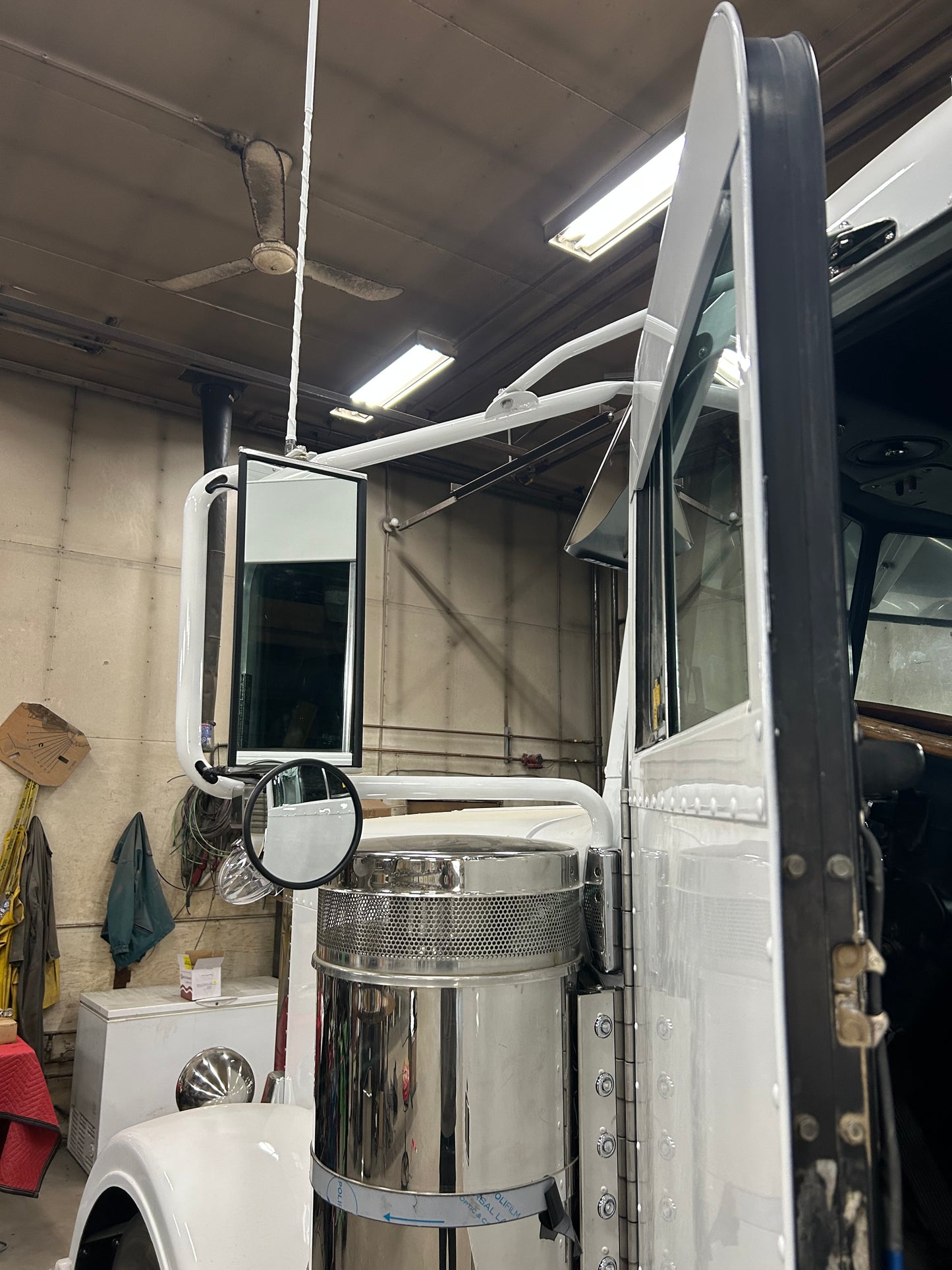 Cab mount peterbilt mirror brackets