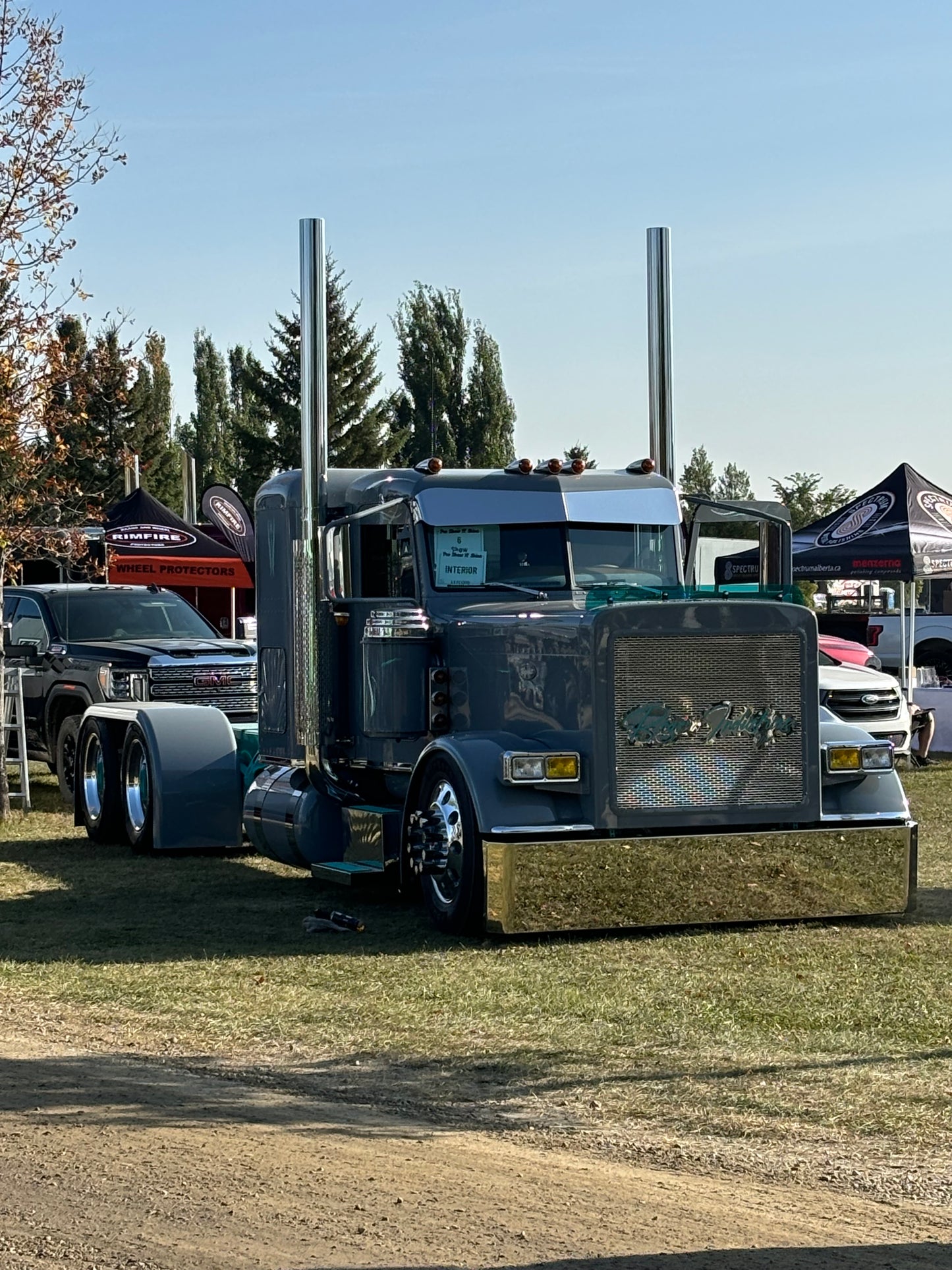 Peterbilt 3** series 9.5-7.5” bow tie visor