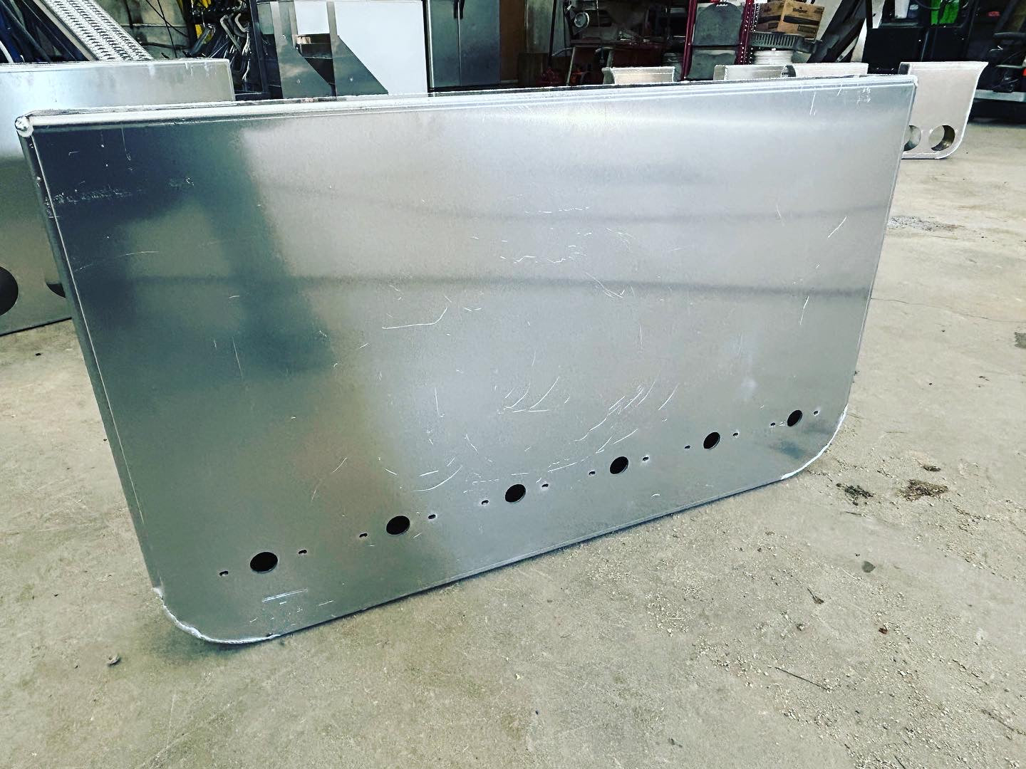 20” universal taillight panel