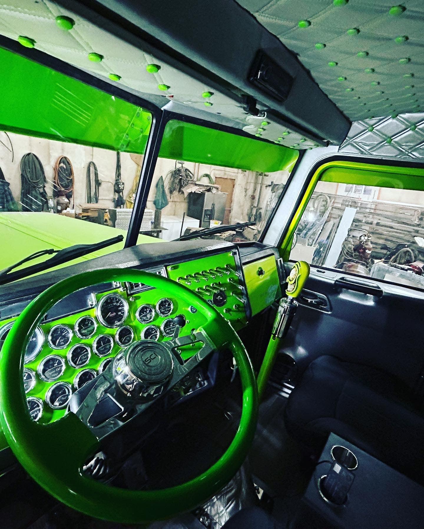 Peterbilt 87-2000 square custom cut dash panels