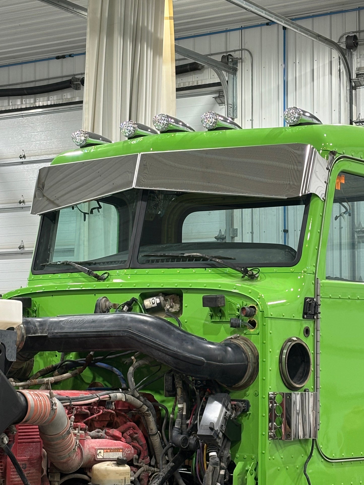Peterbilt 10.5-7” RBT visor for 3** series cabs