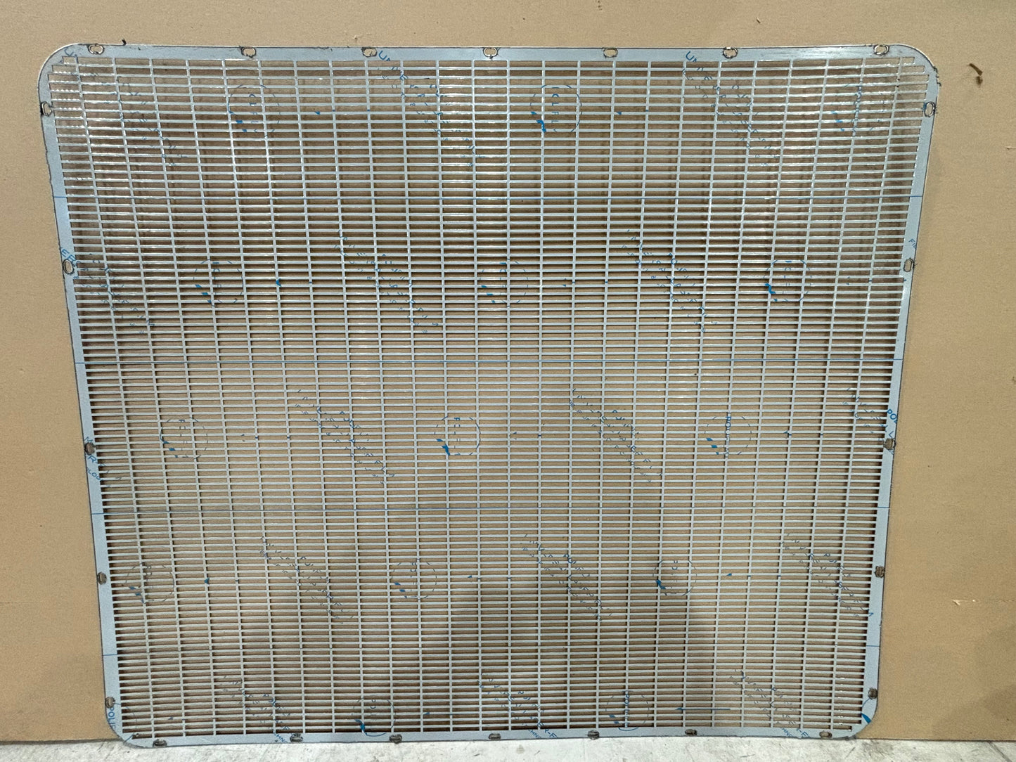 Peterbilt 379L horizontal slot hole grill