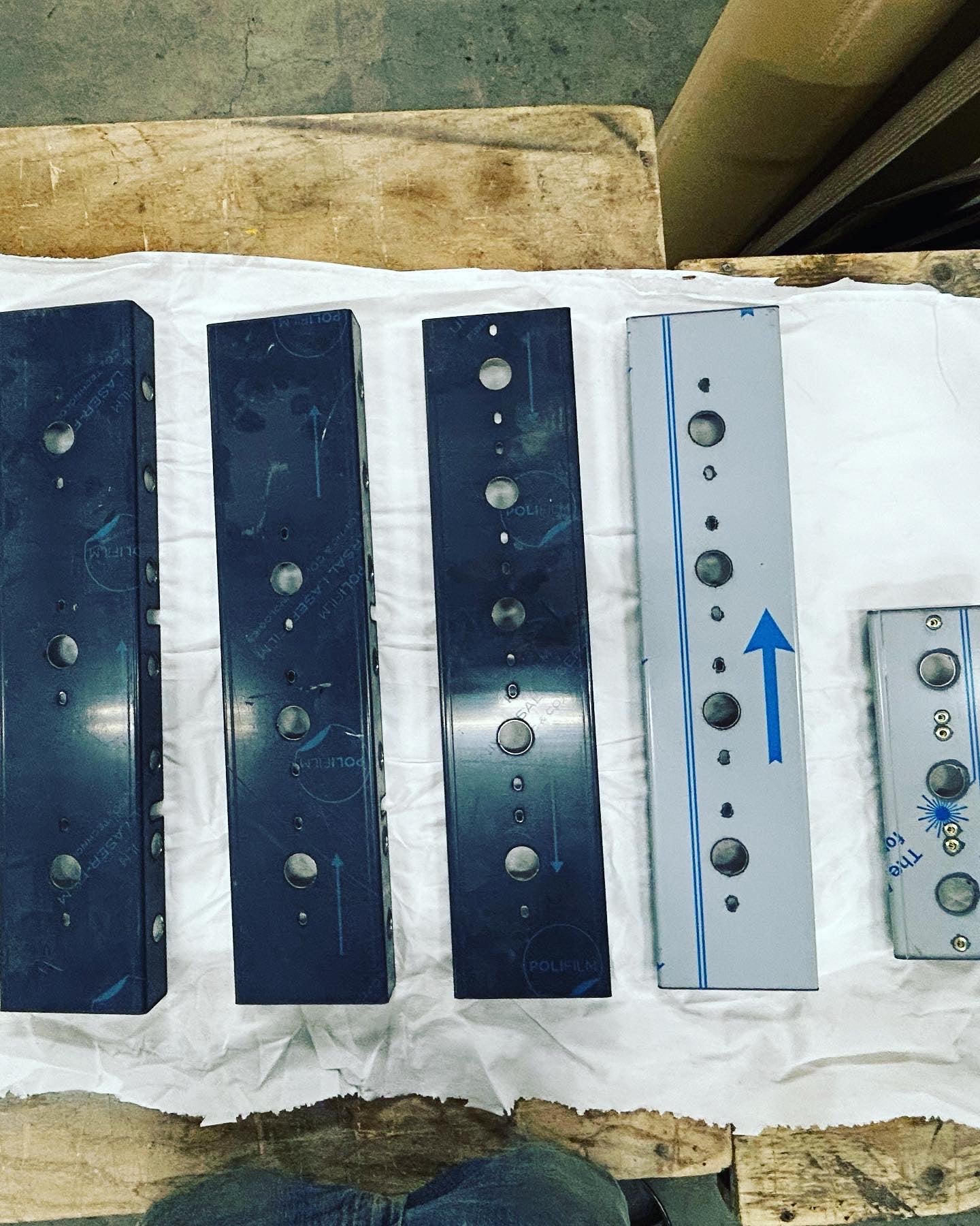 Peterbilt 15” stainless 3wm low breather panels