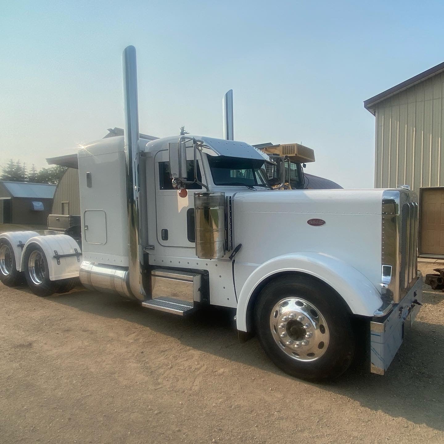 Peterbilt 389 4” drop lip fender