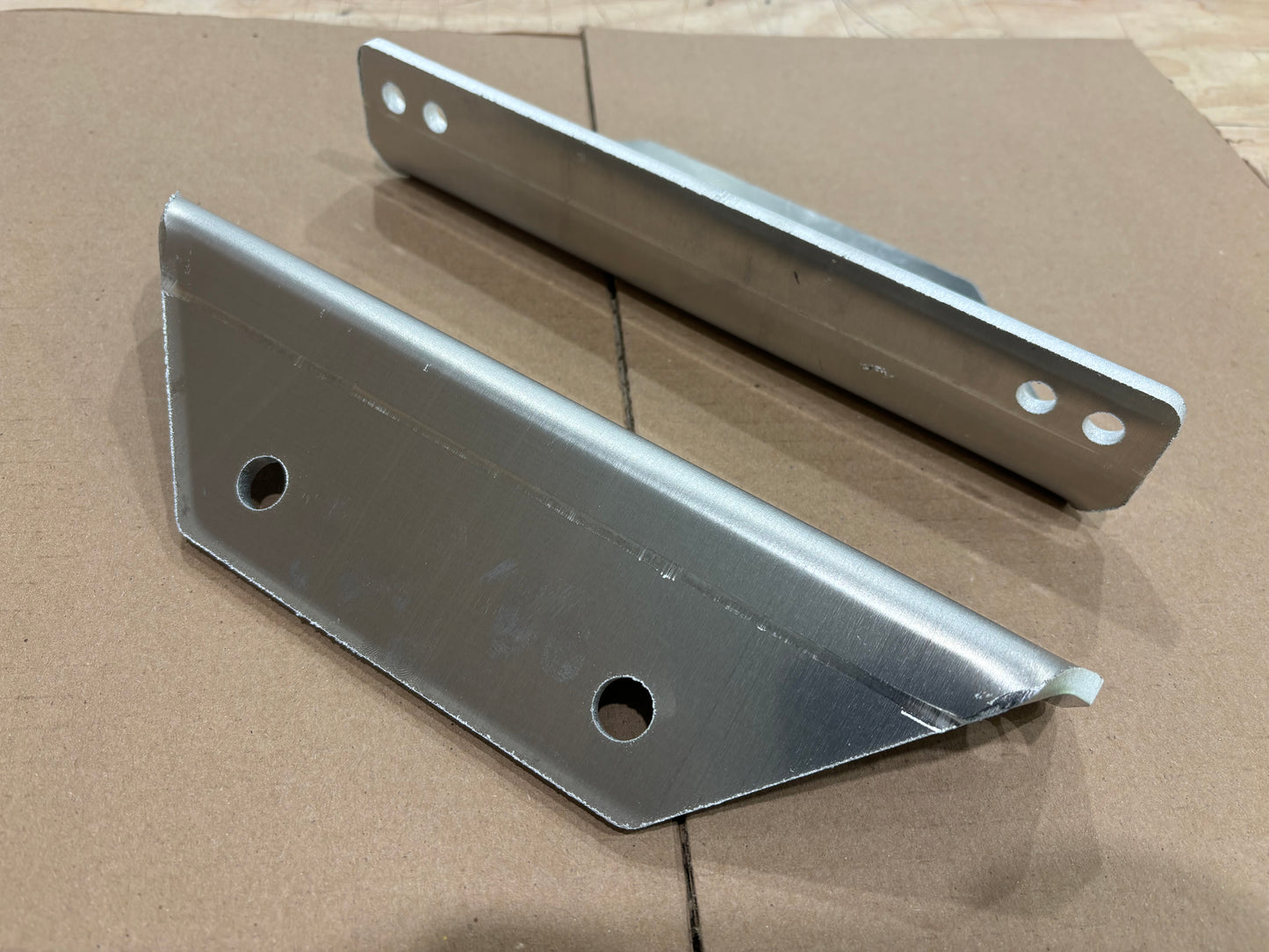 Peterbilt air tank mounts