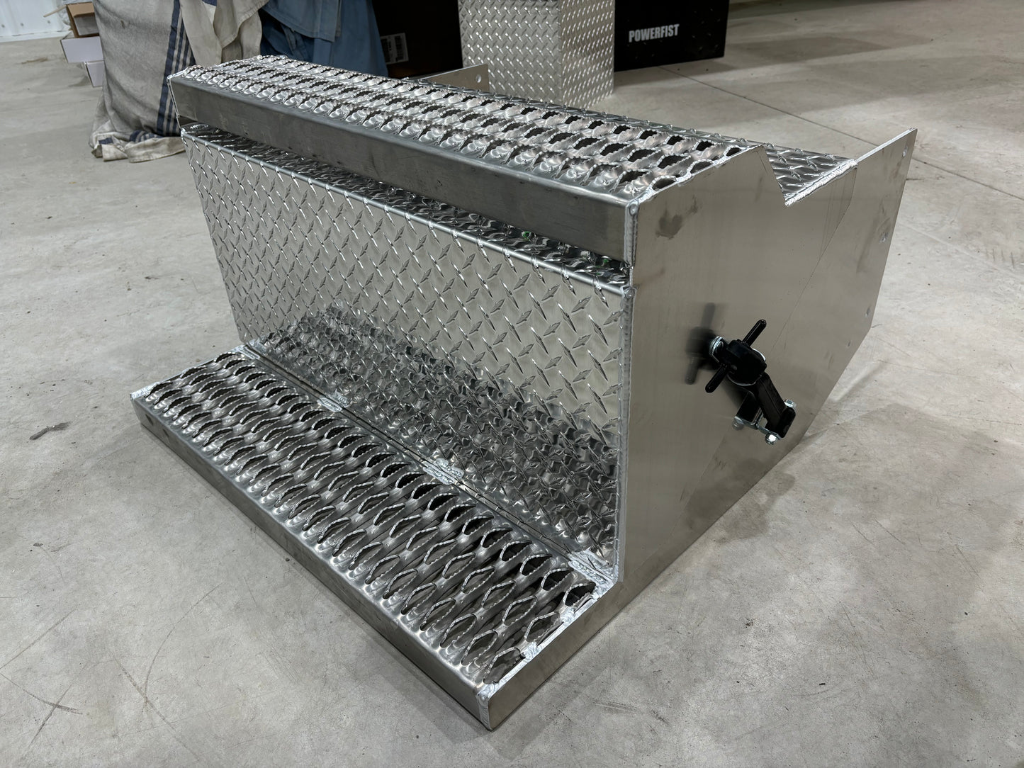 Peterbilt diamond plate complete battery box