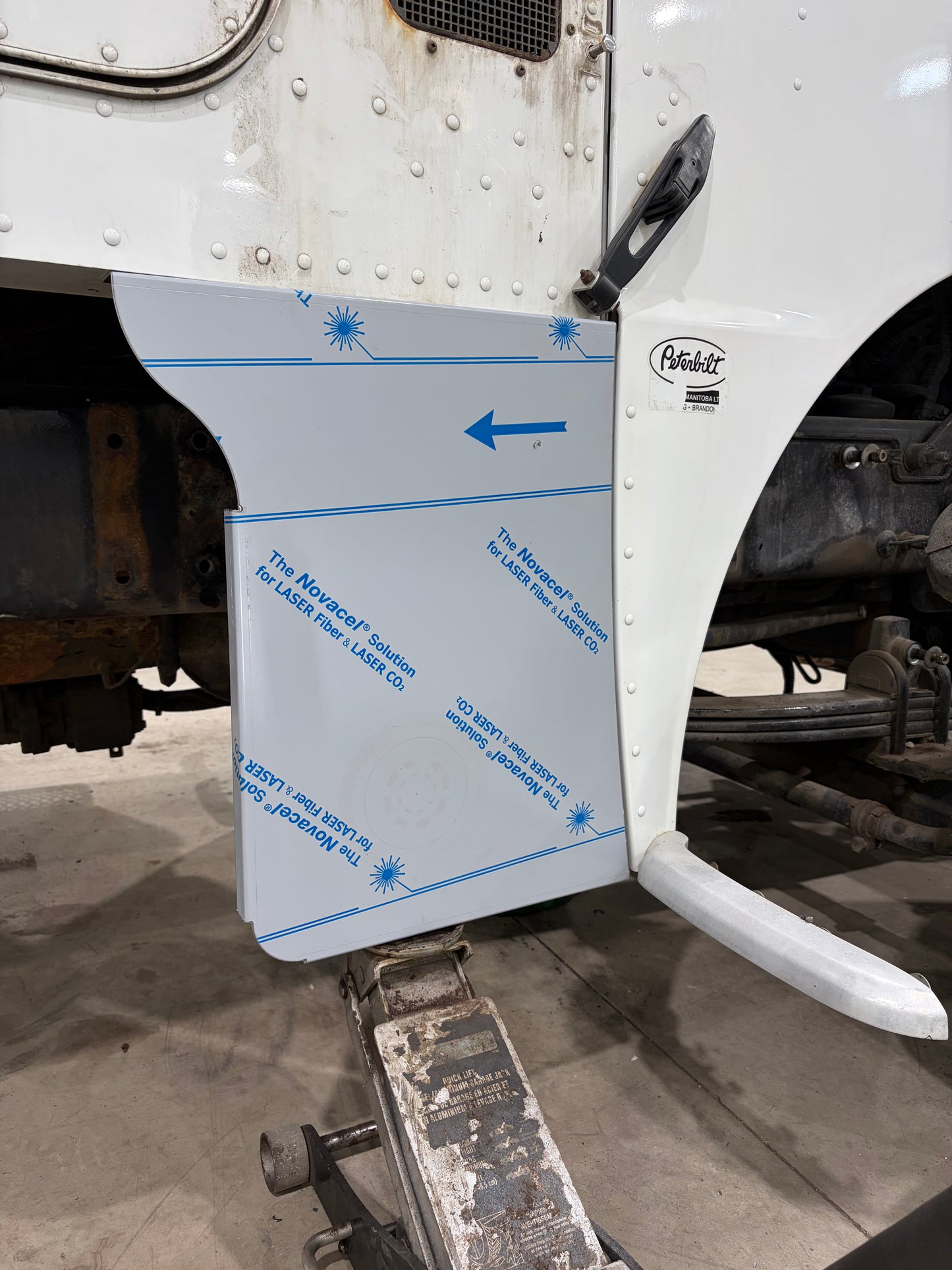 Peterbilt 388/389 true car hauler wide cowl panels
