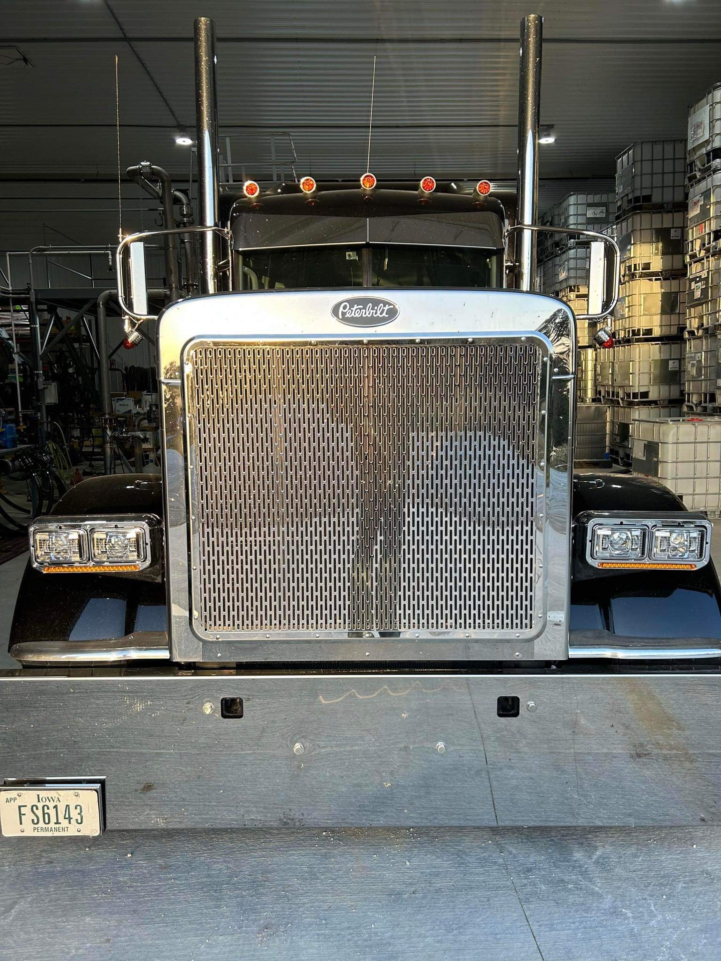 Peterbilt vertical slot grill screen