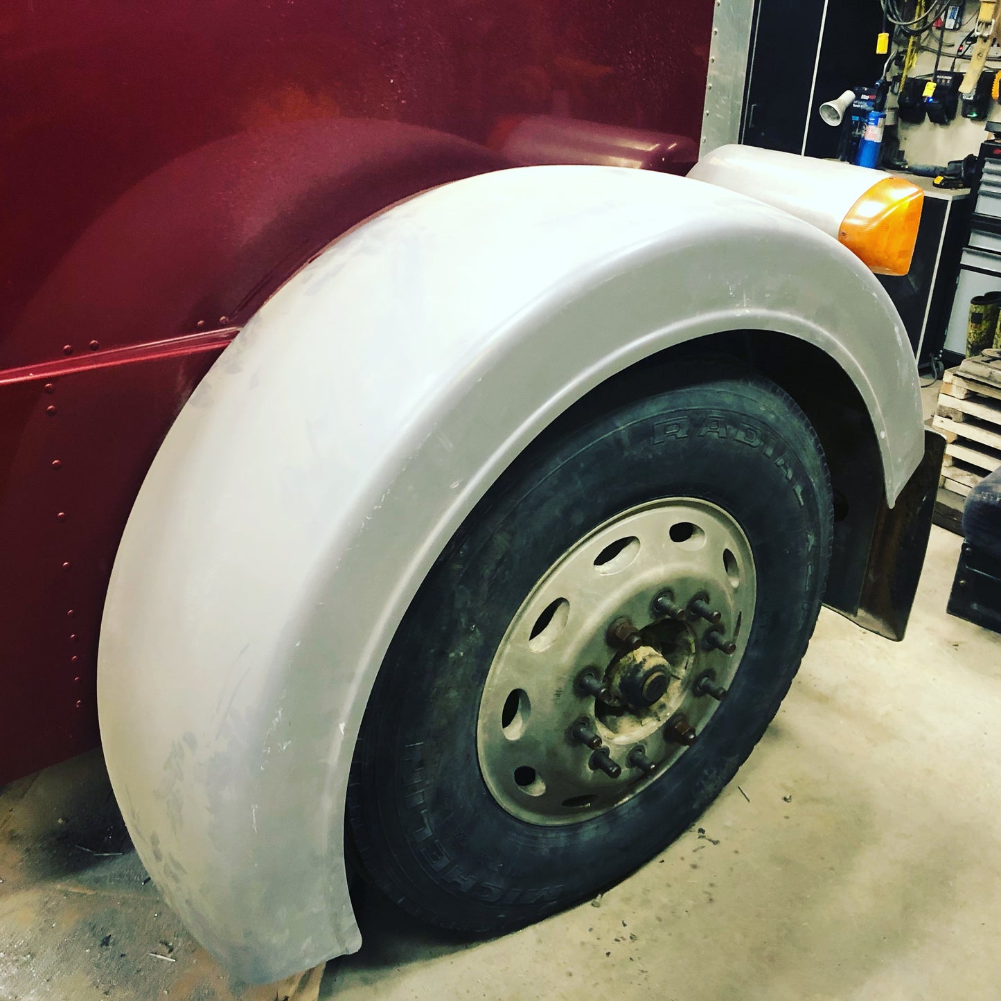 Peterbilt 379 6” lip drop fenders